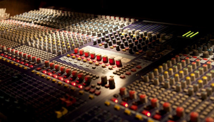 les-sondiers-25-tables-de-mixage.png